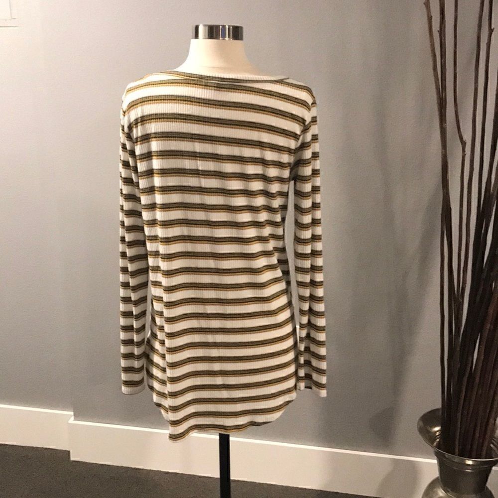 Peyton Jensen scoop neck t-shirt - Picture 3 of 5